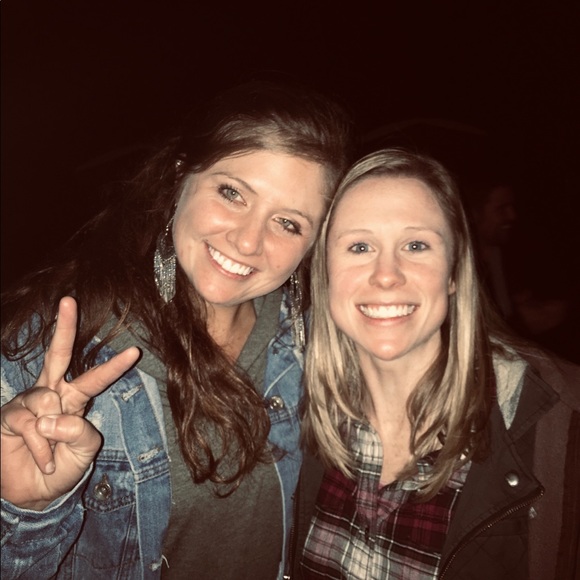 Meet your Posher, Robyn - Picture 1 of 1